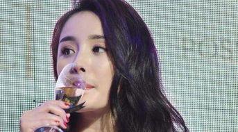明星网红水桶杯,明星同款水桶杯的时尚魅力