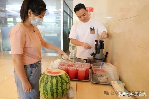 最近热门吃瓜事件,揭秘近期热门吃瓜事件的背后真相