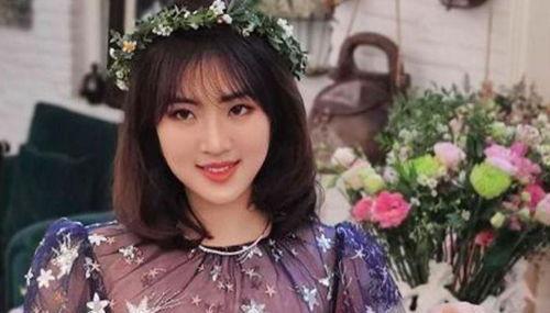 真千金吃瓜系统娱乐圈,瓜田里的璀璨星光