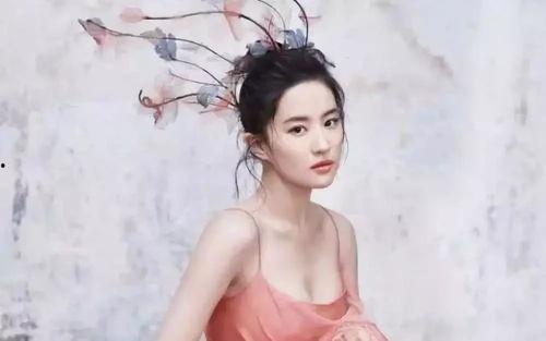 娱乐圈吃瓜必备图刘亦菲,娱乐圈的“吃瓜神器”，美貌与实力并存