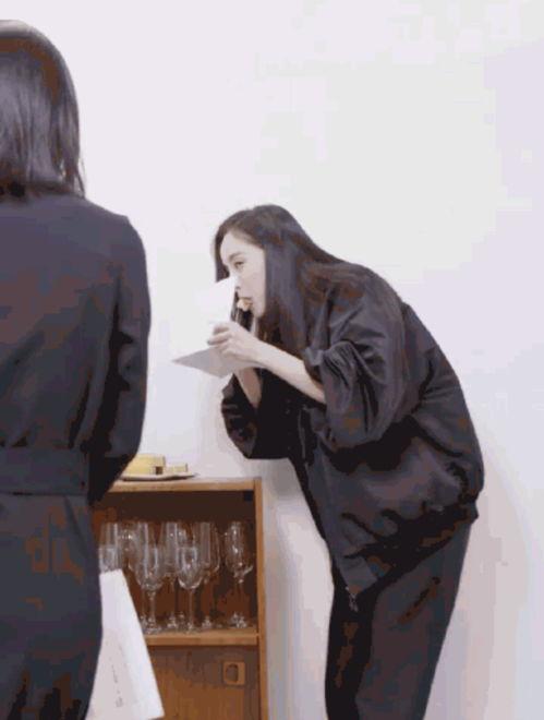 近期热门吃瓜人物,揭秘近期热门吃瓜人物风云录