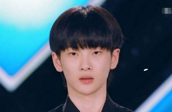 黄明昊娱乐圈吃瓜视频大全