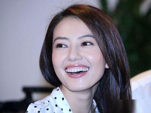 女明星网红男友,甜蜜恋情引关注