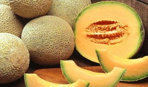 吃哈密瓜会导致黑便吗,哈密瓜摄入与黑便现象的关联探讨